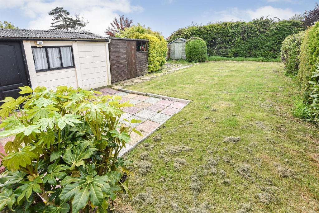 Avondale Road, Benfleet 2 Bed Semi-detached Bungalow - £415,000