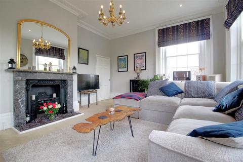 Flat 3, The Old Custom House Quay Street, Gloucester, GL1 2JS