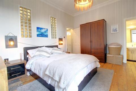Flat 3, The Old Custom House Quay Street, Gloucester, GL1 2JS