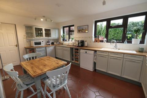18 Dugdale Avenue, Bidford On Avon, Alcester, B50 4QE