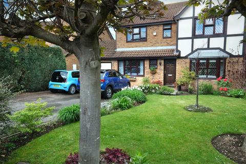 18 Dugdale Avenue, Bidford On Avon, Alcester, B50 4QE
