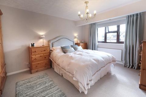 18 Dugdale Avenue, Bidford On Avon, Alcester, B50 4QE