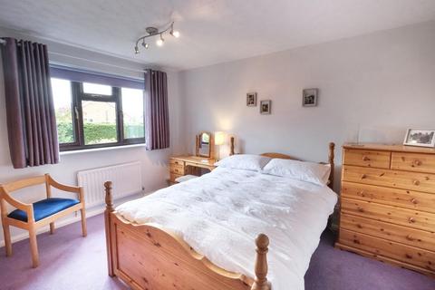 18 Dugdale Avenue, Bidford On Avon, Alcester, B50 4QE