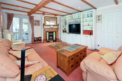 26 Elm Grove, Barnham, Bognor Regis, PO22 0HL