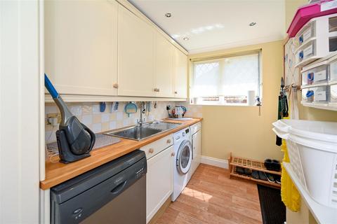 26 Elm Grove, Barnham, Bognor Regis, PO22 0HL