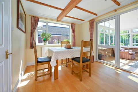26 Elm Grove, Barnham, Bognor Regis, PO22 0HL