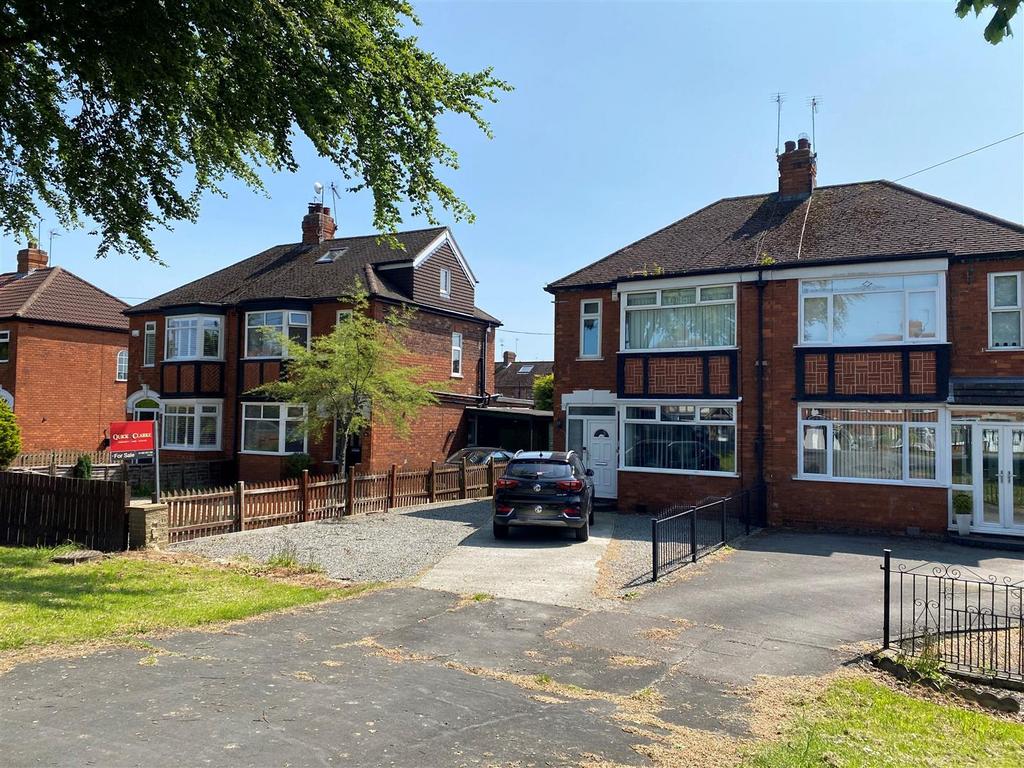 Hull Road, Anlaby, Hull 3 bed semidetached house for sale £235,000