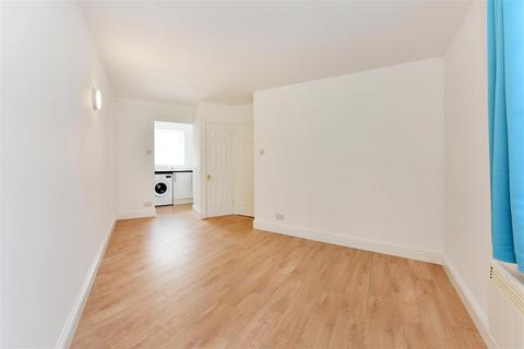 3 Thames Circle, London, E14 3RX