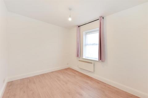 3 Thames Circle, London, E14 3RX