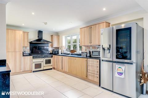 186 Hammondstreet Road, Cheshunt, Waltham Cross, EN7 6PA