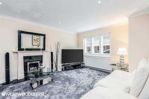 186 Hammondstreet Road, Cheshunt, Waltham Cross, EN7 6PA
