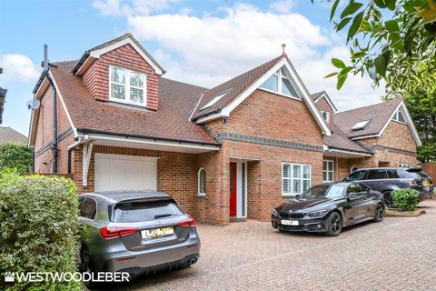 186 Hammondstreet Road, Cheshunt, Waltham Cross, EN7 6PA