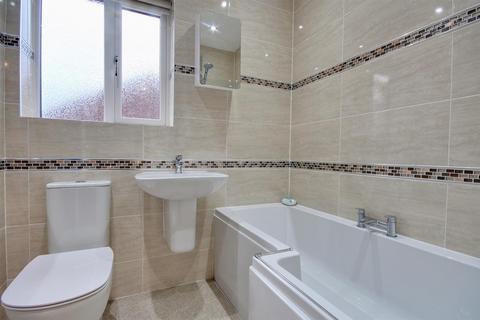 104 Ashdene Close, Willerby, Hull, HU10 6LF