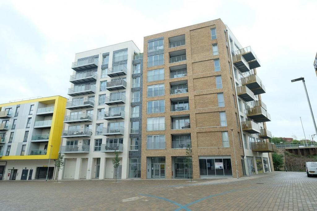 Cunard Square, Chelmsford, CM1 1 bed apartment £1,350 pcm (£312 pw)
