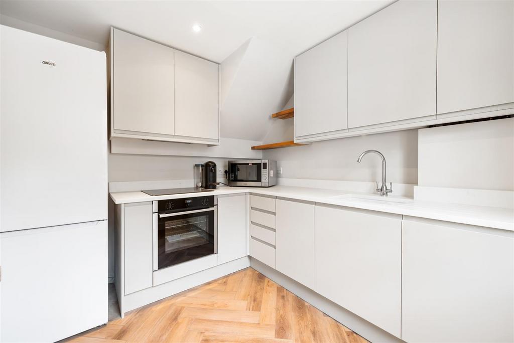 Graham Terrace, Belgravia, London 2 bed terraced house £4,750 pcm (£