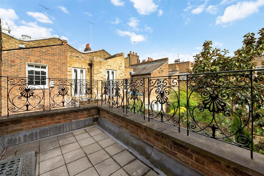 Graham Terrace, Belgravia, London 2 bed terraced house £4,750 pcm (£