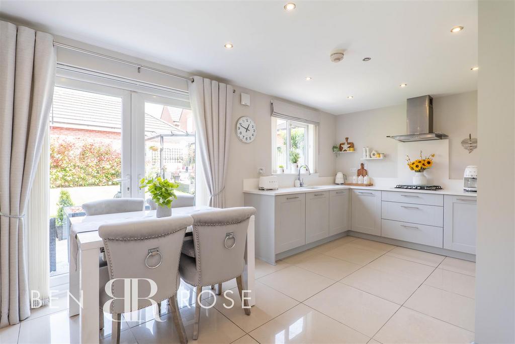 Austin Drive, Chorley 4 bed detached house £299,995