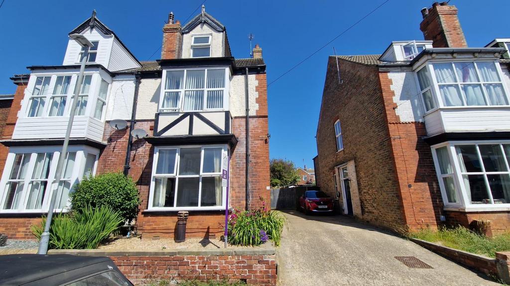 Clifford Street, Hornsea 5 bed house for sale £245,000