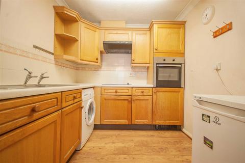 1 bedroom retirement property for sale, Godfreys Mews, Chelmsford