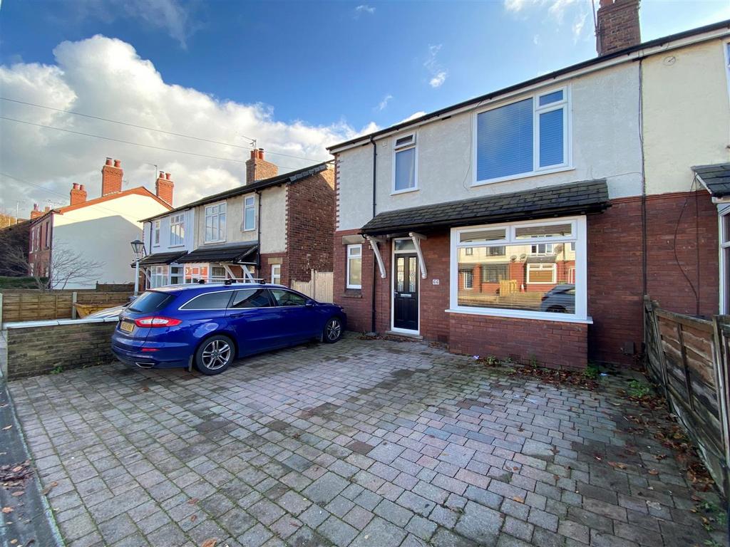 Broken Cross, Macclesfield 3 bed semidetached house for sale £279,950