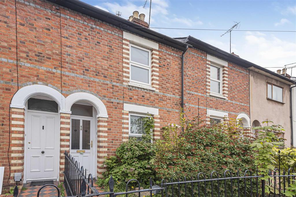 Donnington Gardens, Reading 3 bed terraced house for sale £300,000