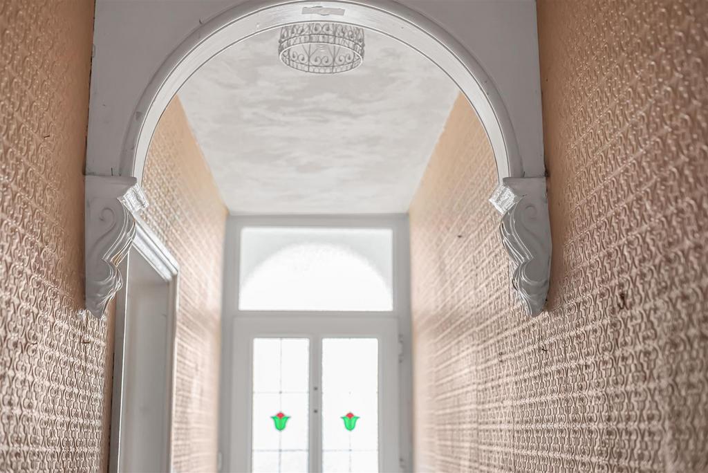 Donnington Gardens, Reading 3 bed terraced house for sale £300,000