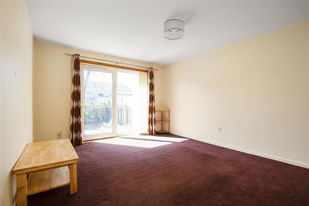 53 Carson Place, Rosyth, KY11 2SW 3 bed end of terrace house £145,000