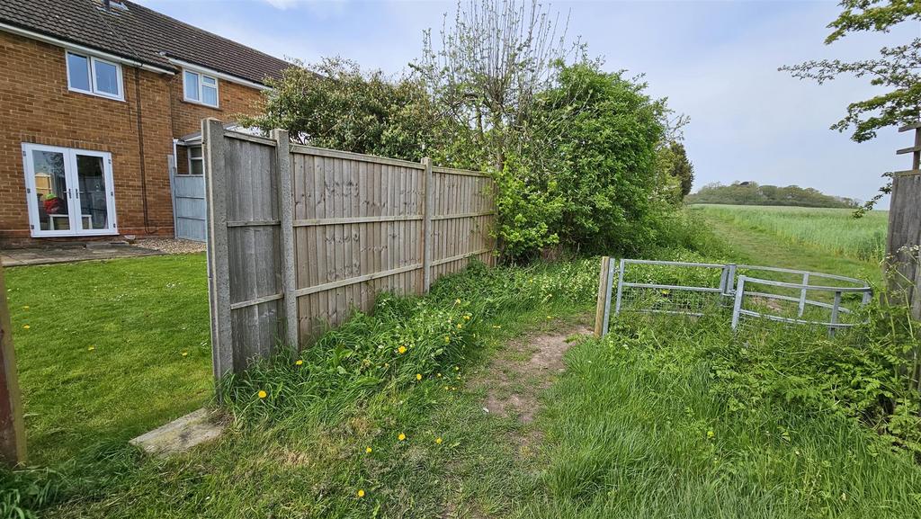 Hoe View Road, Cropwell 3 bed terraced house for sale £225,000