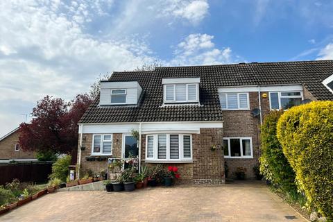 74 Ash Rise, Northampton, NN2 8SB