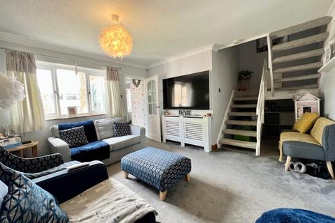 74 Ash Rise, Northampton, NN2 8SB