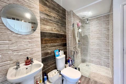 74 Ash Rise, Northampton, NN2 8SB
