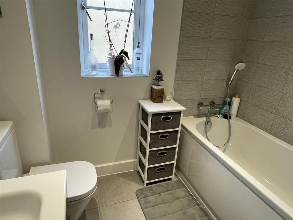 En Suite Shower Room
