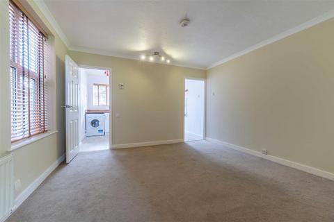1, Mistley Court Ashley Road, Epsom, KT18 5AW
