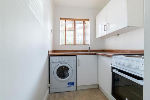 1, Mistley Court Ashley Road, Epsom, KT18 5AW