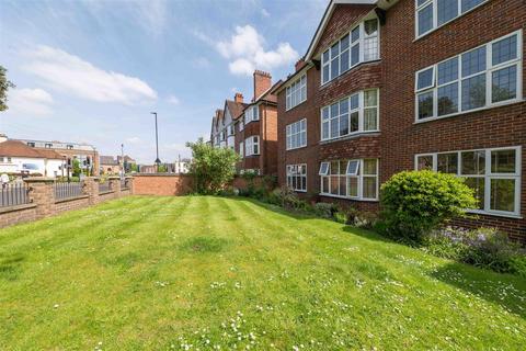 1, Mistley Court Ashley Road, Epsom, KT18 5AW