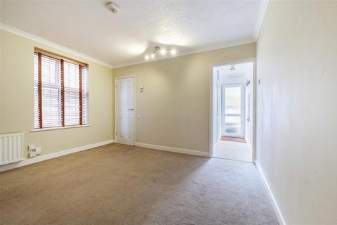 1, Mistley Court Ashley Road, Epsom, KT18 5AW