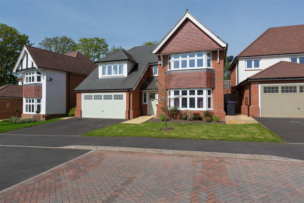 29 Juniper Road, Shrewsbury SY1 2BL 5 bed detached house £585,000