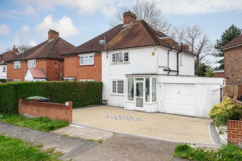 11 Marston, Epsom, KT19 8TB