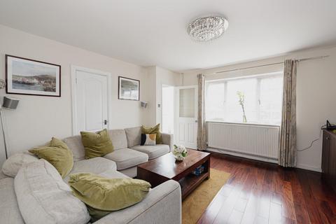 11 Marston, Epsom, KT19 8TB