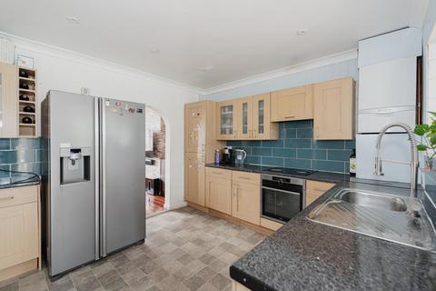 11 Marston, Epsom, KT19 8TB