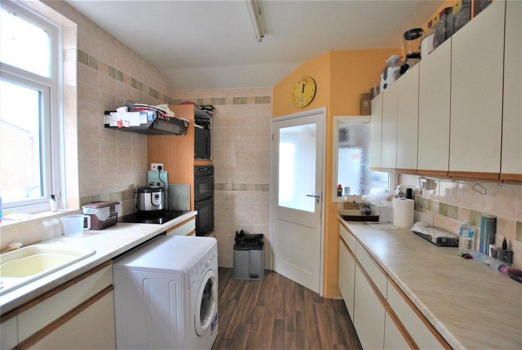 Redcatch Road, Knowle, Bristol 3 bed end of terrace house for sale £
