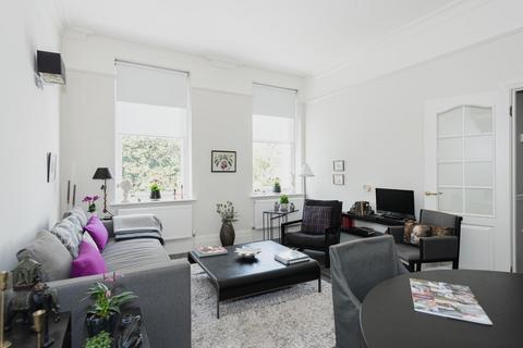 Flat 5, Westgate House Chalk Lane, Epsom, KT18 7AN