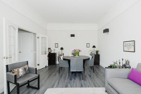 Flat 5, Westgate House Chalk Lane, Epsom, KT18 7AN