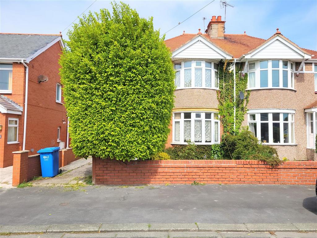 Patagonia Avenue, Rhyl 3 bed semidetached house for sale £160,000
