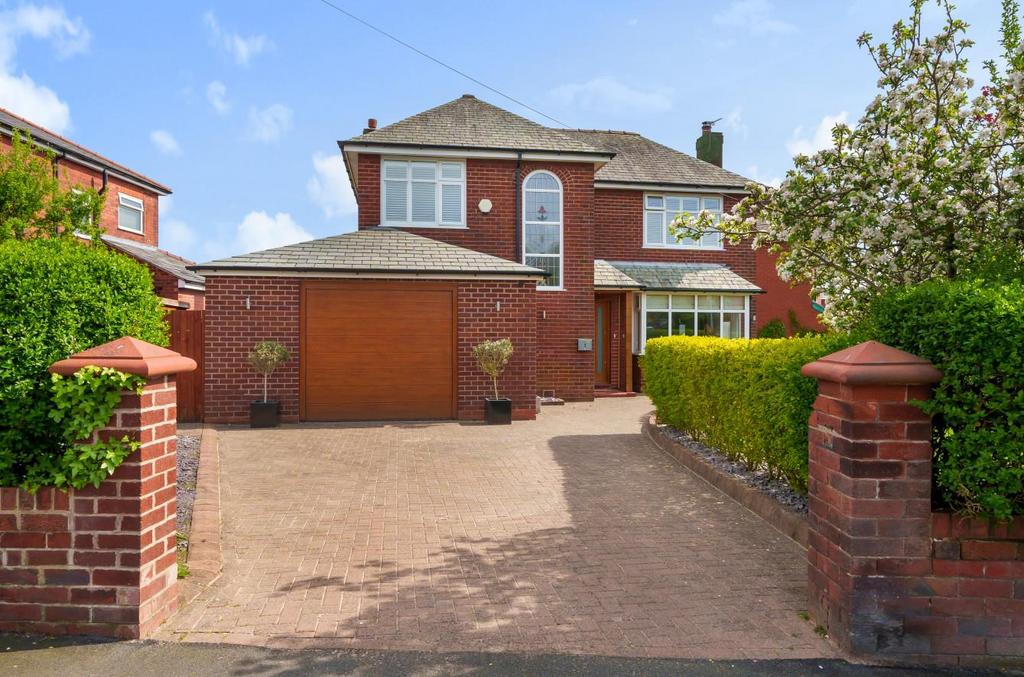 Parr Fold Avenue, Worsley, Manchester 3 bed detached house for sale £500,000