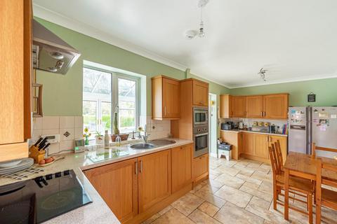 28 Auster Bank Road, Tadcaster, LS24 8AX