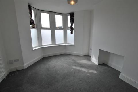 2 bedroom flat to rent, St. Johns Lane, Bristol