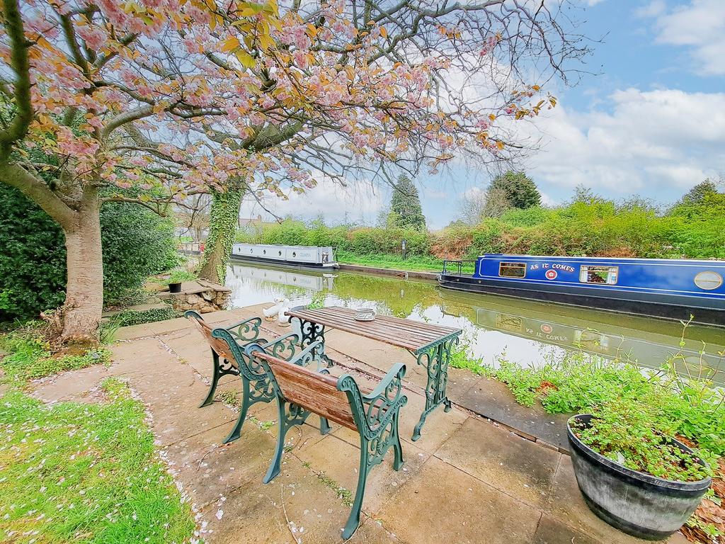 Nursery Lane, Hopwas, Tamworth, B78 3 bed detached bungalow for sale