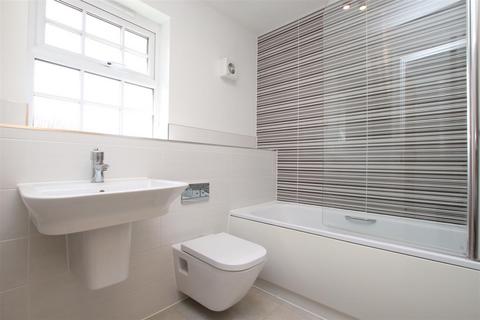 7 Brooklands, Exeter, EX2 6GB