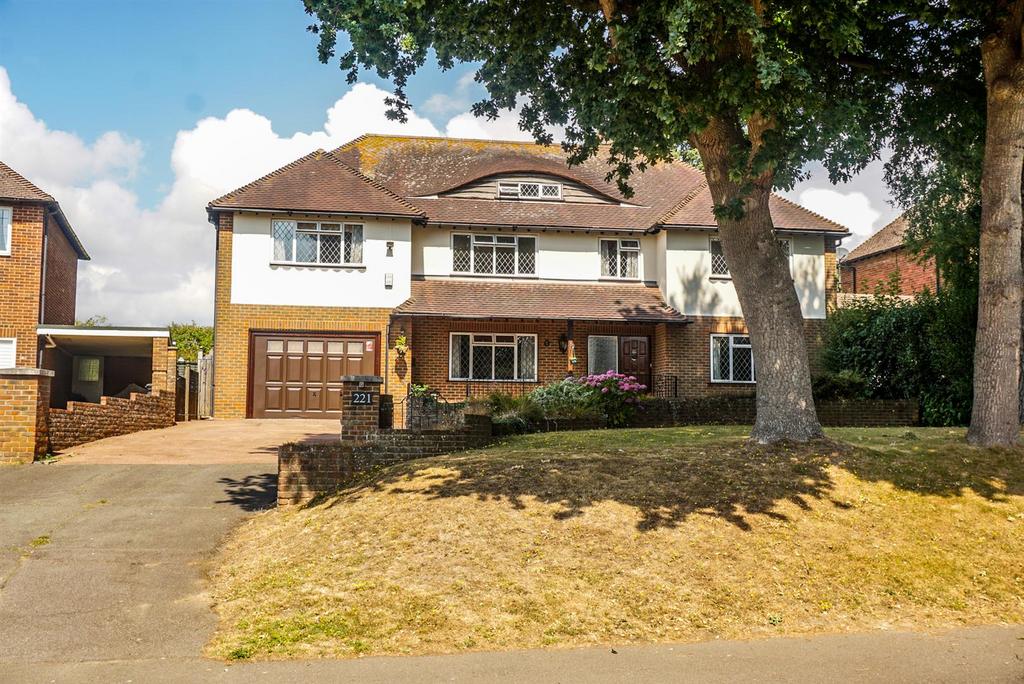 Harley Shute Road, St. LeonardsOnSea 5 bed detached house for sale £800,000